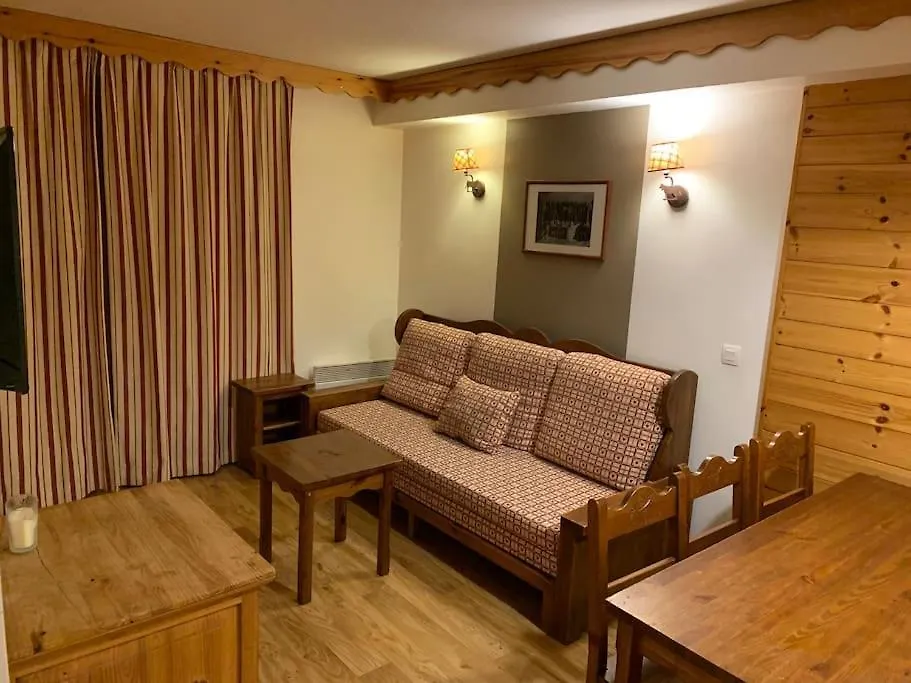 Appartement Cosy Pour 6 Pers En Plein Centre Station Les Orres 1800, Rdc, Pied Des Pistes Le Melezet Apartment